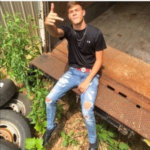 Meet your Posher, Dominic